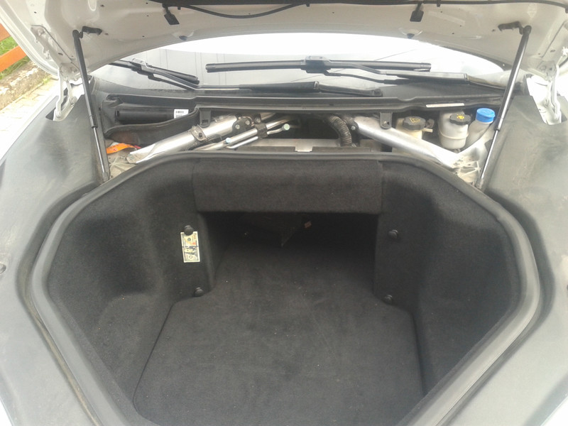 Пластик под лобовое стекло Tesla Model S  2013 хэтчбек 60.0 Электро Борислав