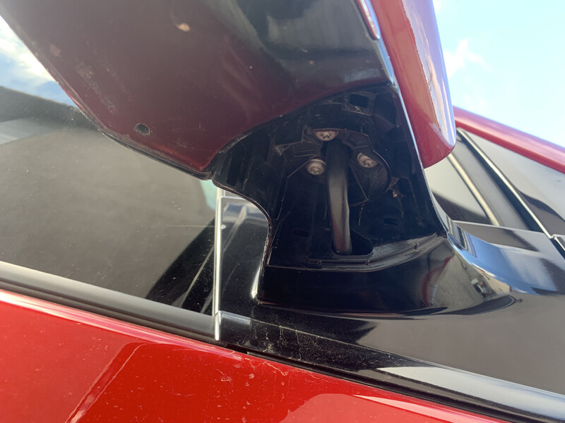 Нижняя заглушка крепления переднего правого зеркала Toyota Prius 40  2019 хетчбек 1.8 Гибрид 