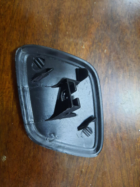 Заглушка омивача фар ліва Ford Focus  2011 универсал 1.6 Дизель Золочев