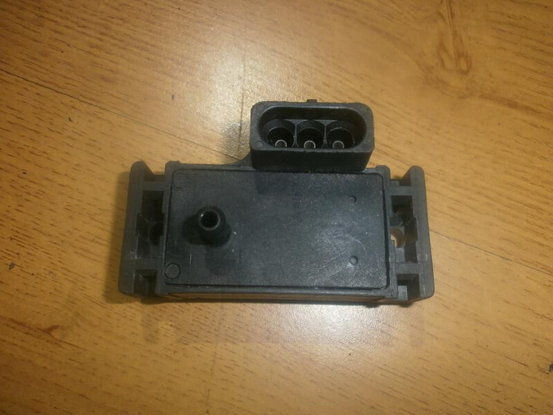 Датчик давления Peugeot 605  1995 30.0 Бензин 