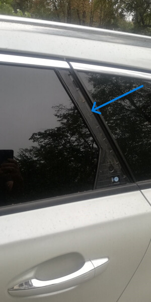 Правый молдинг задней левой двери Peugeot 508  2017 універсал 1.6 Дизель Київ