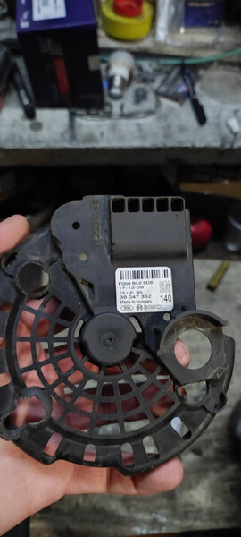 Генератор Opel Insignia A универсал 2010 г.  2.0 л дизель