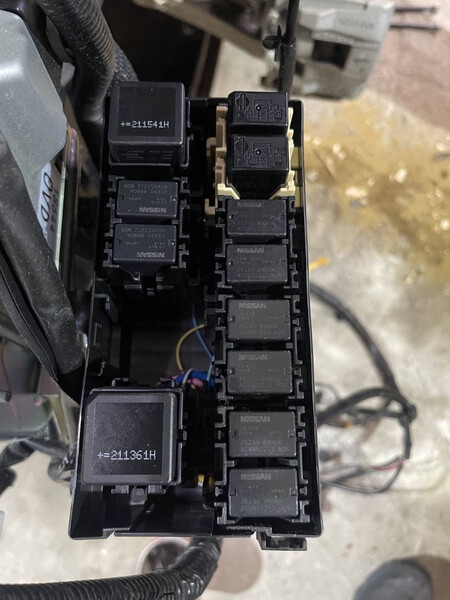 Блок реле Nissan Rogue  2021 2.5 Бензин 