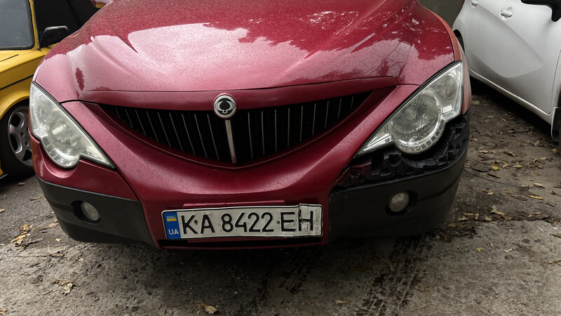 Ресничка левая нижняя переднего бампера SSangYong Actyon  2008 2.0 Дизель Одесса
