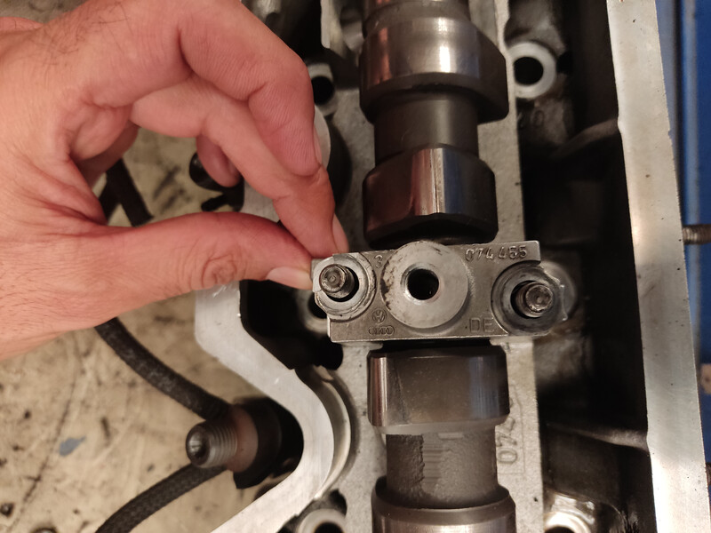 Бугель 074455   Volkswagen Caravelle, Volkswagen LT, Volkswagen T4 (Transporter), Volkswagen Volksbus