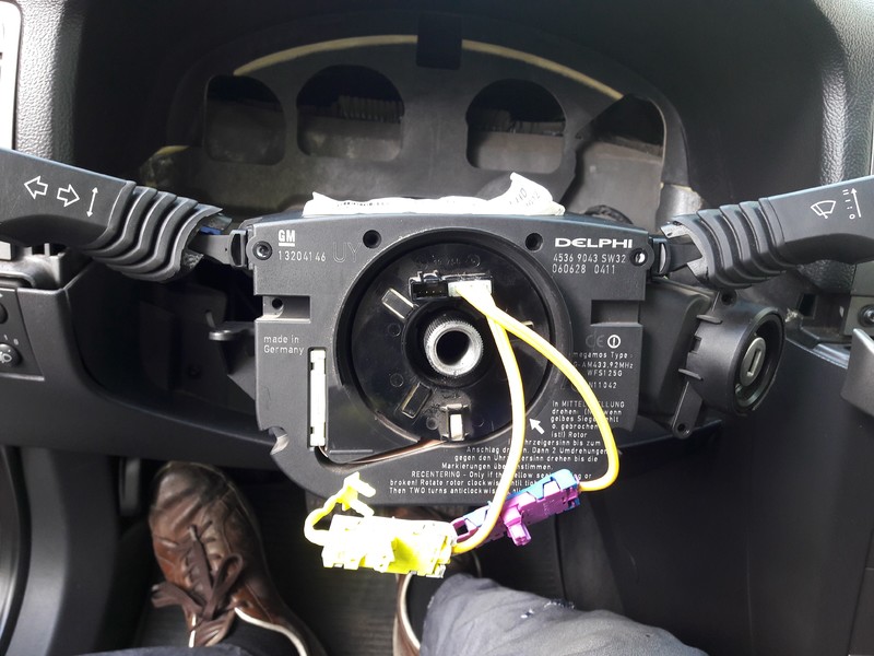 Cim (модуль рулевой колонки) 13204146 UY   Opel Vectra