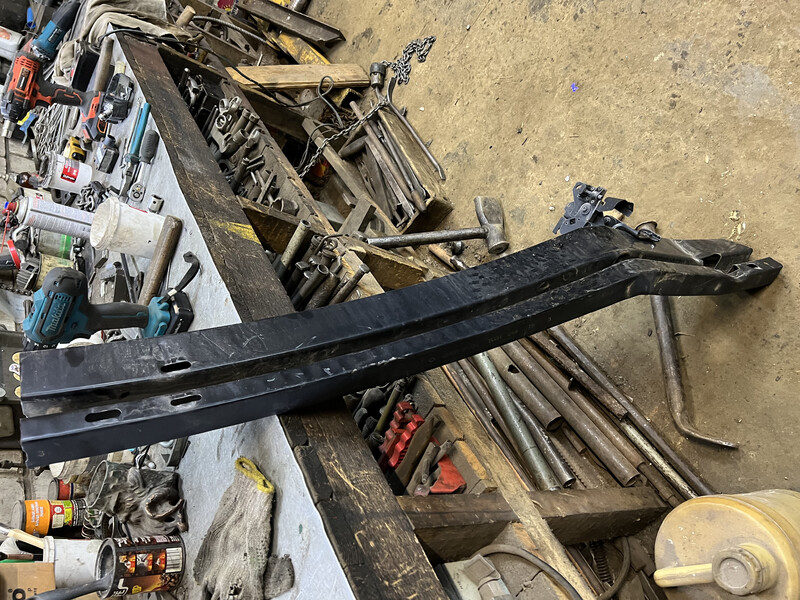 Усилитель бампера Nissan Sentra  2019 1.8 Бензин Житомир