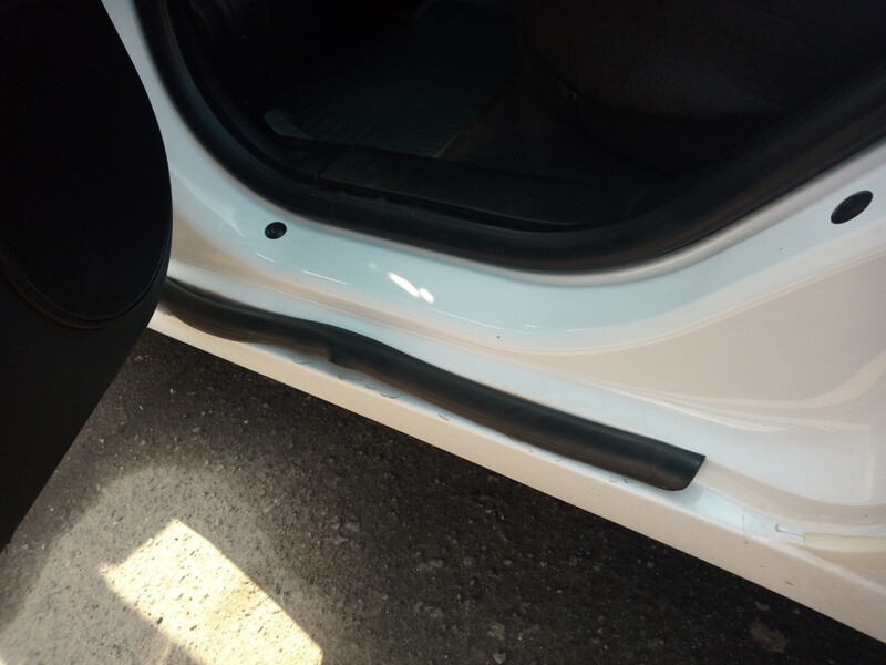 Уплотнитетель пороговый дополнительный Chevrolet Cruze  2013 1.8 Бензин Летичів