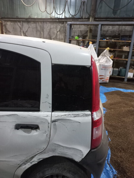 Стекло заднее Fiat Panda хэтчбек 2011 г.  1.2 л бензин Львов