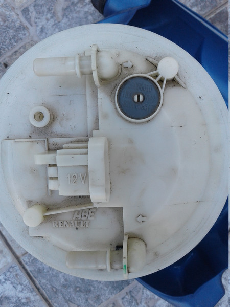 Топливная колба Renault Laguna 2  2002 хетчбек 1.8 Бензин 