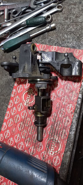 Механізм вибору передач Renault Megane 2  2006 універсал 1.9 Дизель 