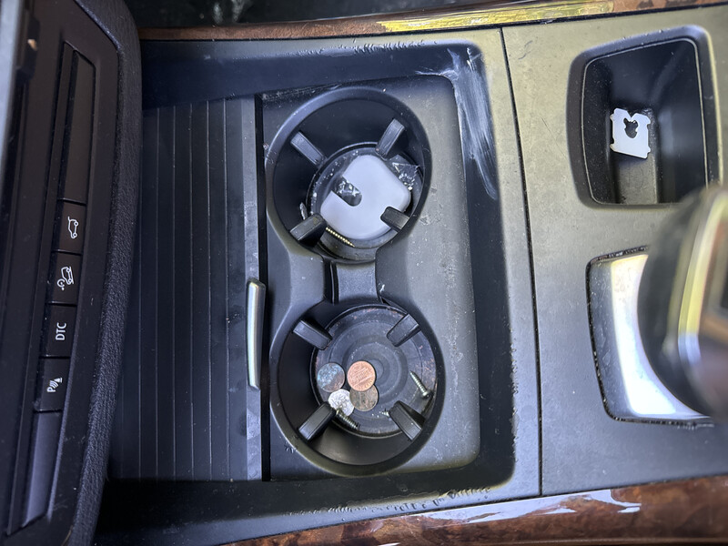 Шторка підстаканників BMW X5 E70  2008 3.0 Бензин 