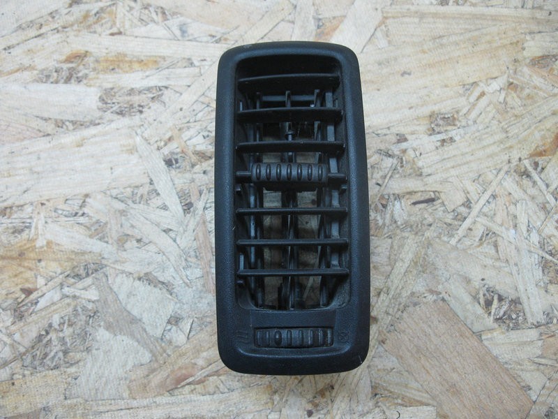 Решетка воздуховода Renault Trafic 2 2005 г.  1.9 л дизель Львов