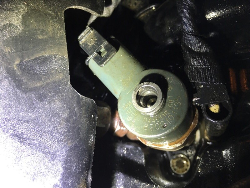 Форсунка Common Rail 0445110087   Nissan Primastar, Opel Vivaro, Renault Master, Renault Symbol, Renault Trafic