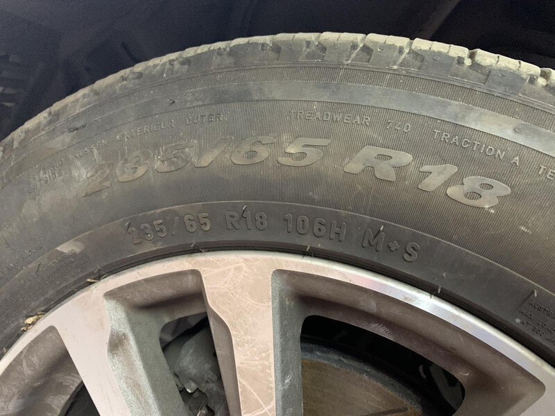 Резина Nissan Pathfinder R52  2015 3.5 Бензин 