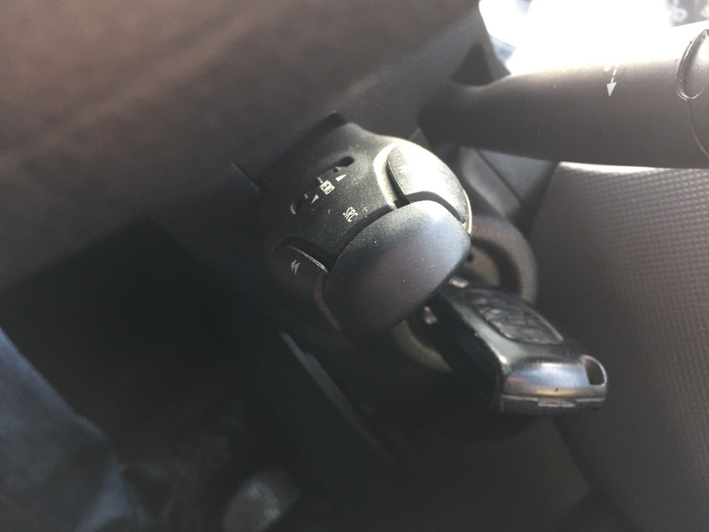 Пульт управления магнитофоном Citroen Berlingo  2012 1.6 Дизель 