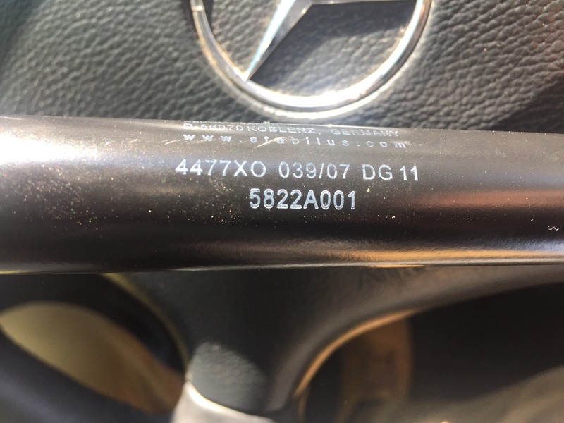 Амортизатор задней двери Mitsubishi Pajero Wagon  2007 3.2 Дизель Одесса