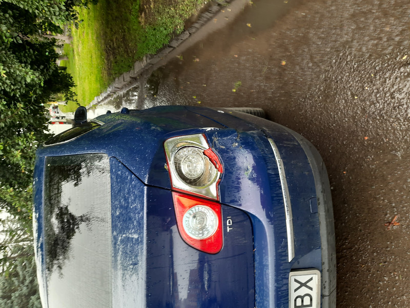 Задний стоп сигнал Volkswagen Passat B6 2006 г.  1.9 л дизель Ужгород