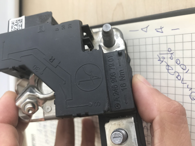 Пьеропатрон акб Mercedes-Benz GLC-Class  2017 2.0 Бензин Житомир