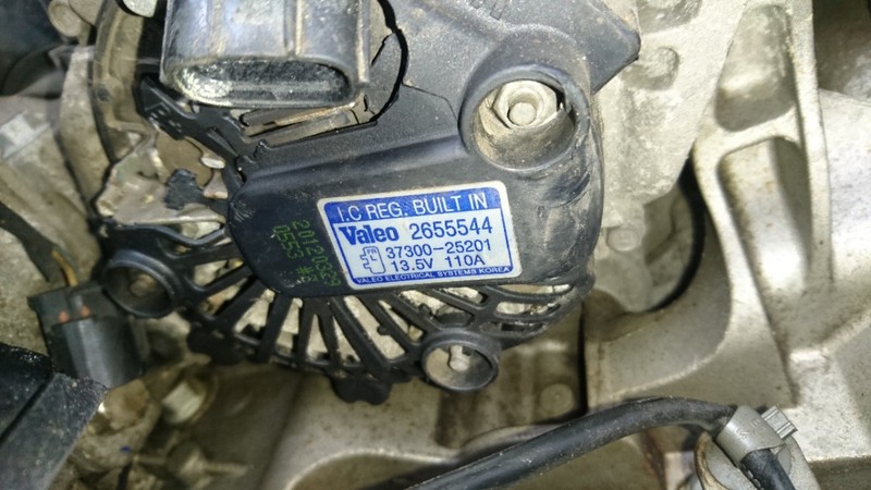 Крышка генератора Kia Cerato coup 2.0 купе 2012 г.  2.0 л бензин Киев