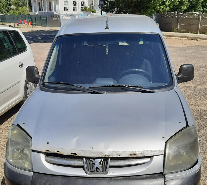 Капот Peugeot Partner 2006 г.  2.0 л дизель Житомир