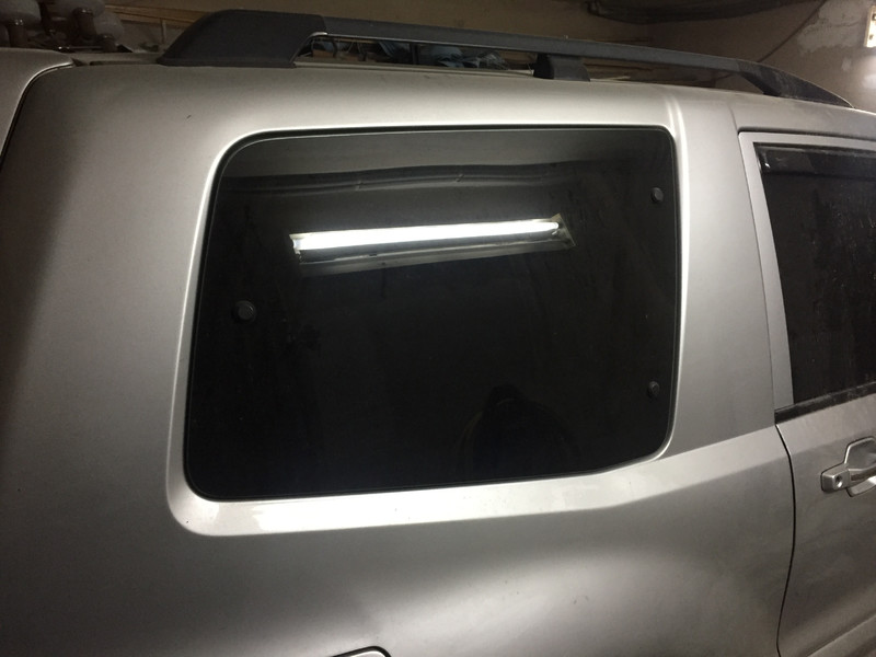 Стекло боковое левое форточка Mitsubishi Pajero  2001 3.2 Дизель Ужгород