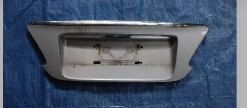 Накладка крышки багажника Lexus ES 2009 г.  3.5 л бензин Киев