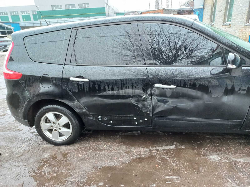 Дверь задняя правая Renault Grand Scenic 3  2011 универсал 1.6 Дизель Черкассы