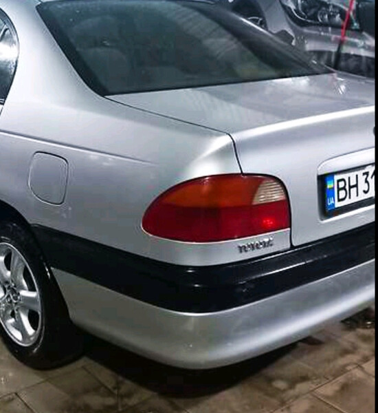 Фонарь задний 8155005051   Toyota Avensis