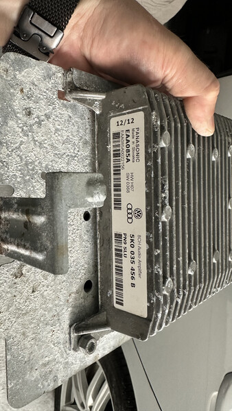 Аудіо підсилювач Volkswagen Golf  2012 хэтчбек 2.0 Дизель Луцк