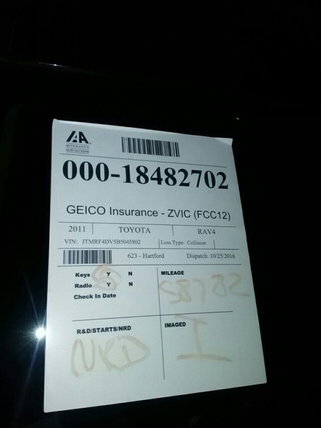 Молдинг задней дверибагажника Toyota Rav 4  2011 2.3 Дизель Киев