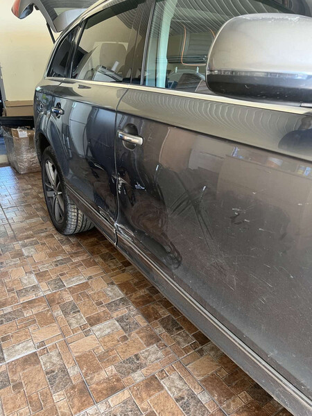 Двери правая сторона Audi Q7  2013 3.0 Дизель Ивано-Франковск