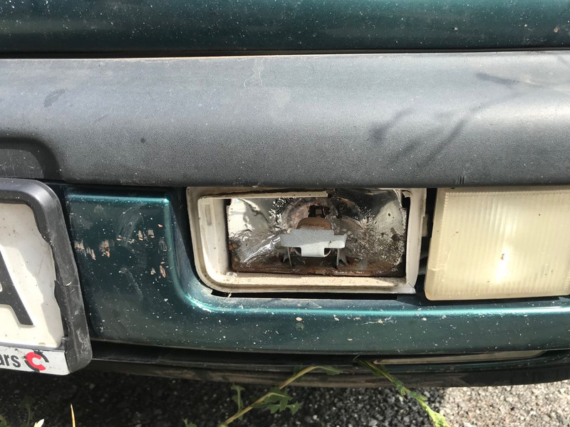 Противотуманная фара 1NA 006 790-071   Volkswagen Passat