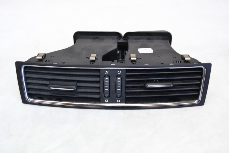 Дефлектор повітрозабірника 3T0 820 951 A   Skoda Superb