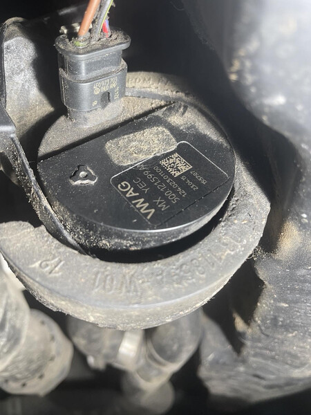 Насос охолоджувальної рідини Volkswagen Passat B8  2015 2.0 Дизель Одеса