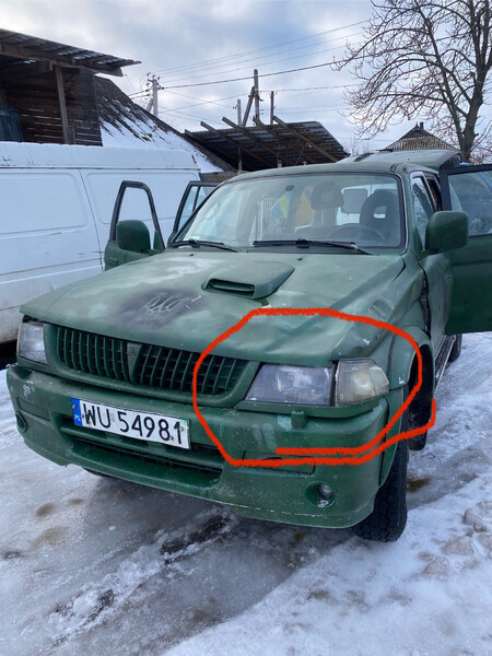 Поворотник передний левый Mitsubishi Pajero Sport  1999 2.5 Дизель Семеновка