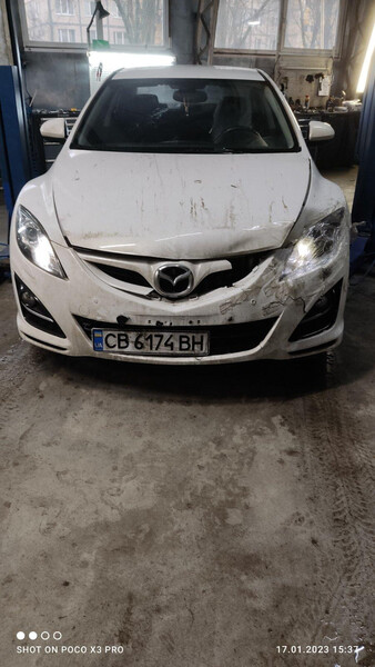 Решітка радіатора Mazda 6 2011 р.  2.0 л бензин