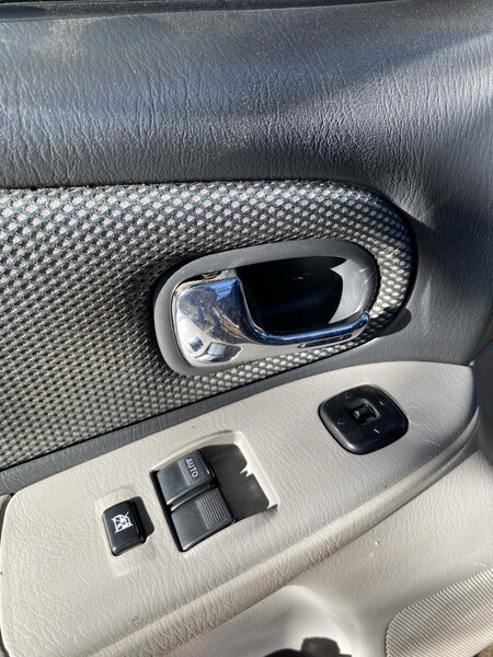 Ручка двери левая внутрішня Mazda 323  2003 хэтчбек 2.0 Дизель Беляевка