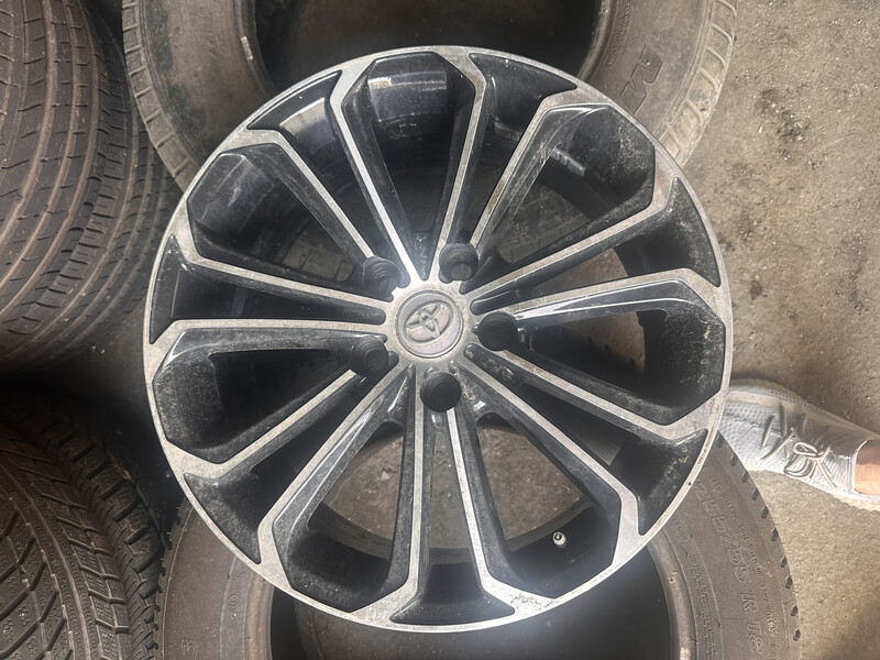 Диск литой r17 Toyota Corona  2017 1.6 Бензин 