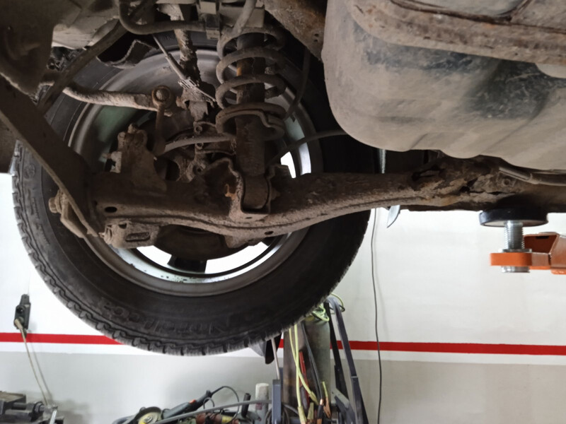 Рычаг задний левый поперечный Honda FR-V  2008 универсал  Бензин Одесса