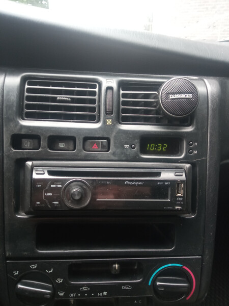 Центральная консоль Toyota Carina E  1994 1.6 Бензин Киев