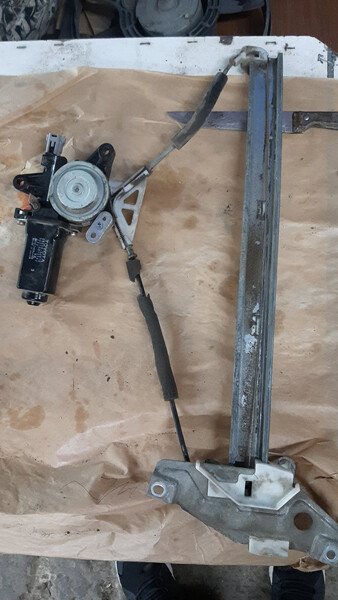 Стеклоподъемник левый Toyota Corolla E100  1996 хэтчбек 1.4 Дизель Одесса