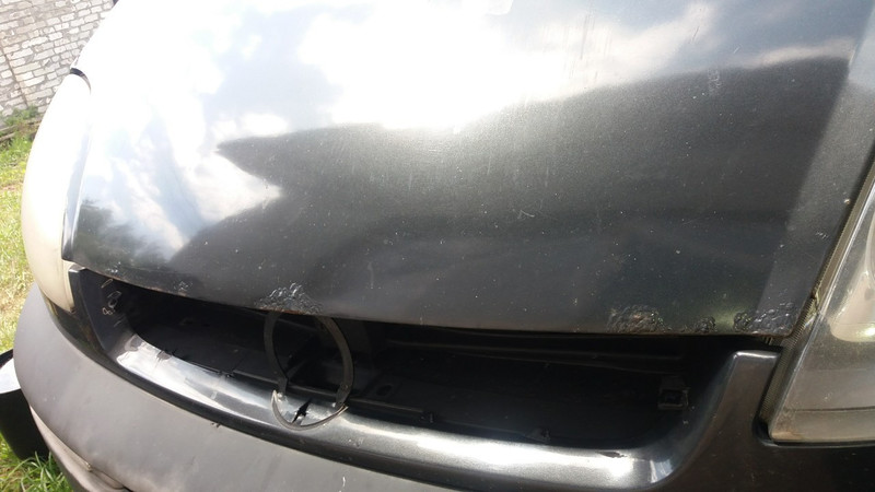 Решетка радиатора Opel Vivaro  2004 1.9 Дизель Львов