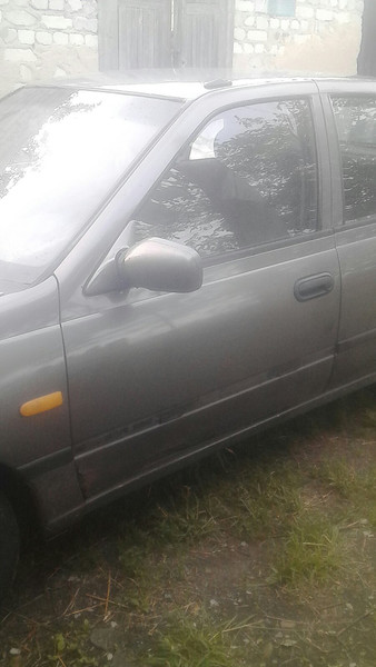 Дверь передняя левая Nissan Sunny N14 1990 хэтчбек 2.0 Бензин Хмельницкий