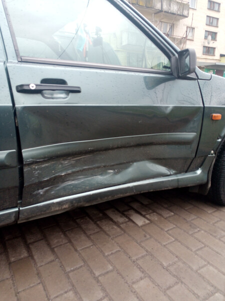 Передні праві двері ВАЗ (Lada) 2115  2010 хетчбек 1.6 Бензин 