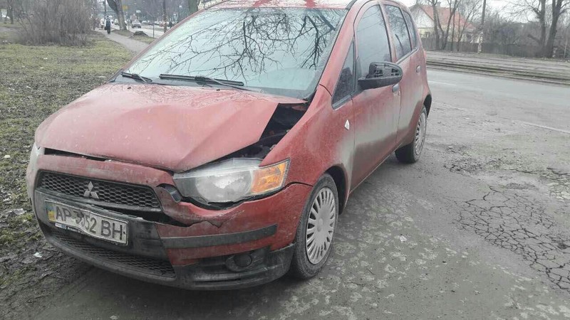Капот, левая фара Mitsubishi Colt  2010 хэтчбек 1.5 Бензин Киев