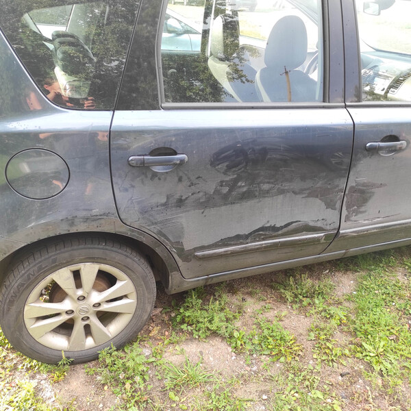 Дверь задняя правая Nissan Note E11  2012 хэтчбек 1.0 Бензин Чернигов