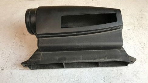 Воздухозаборник Volkswagen Jetta 6  2011 2.0 Бензин Днепр