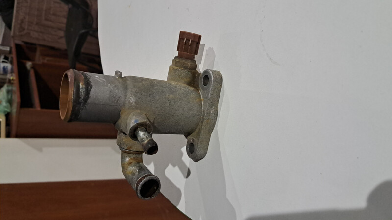 Фланець системи охолодження Suzuki SX4  2008 універсал 1.6 Бензин Одеса