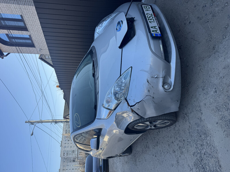 Фара передняя правая Nissan Leaf  2017 хэтчбек 1.0 Электро Одесса